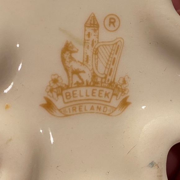 Vintage Belleek Ireland Porcelain Shamrock Triple Trunk Tree Shape Bud Vase - Picture 10 of 13